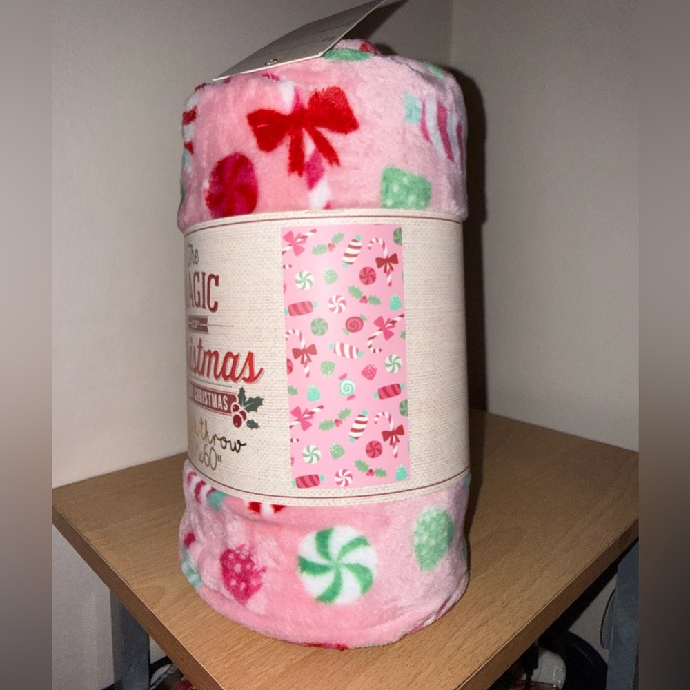The Magic of Christmas Sweets / Candy Plush Throw / Blanket